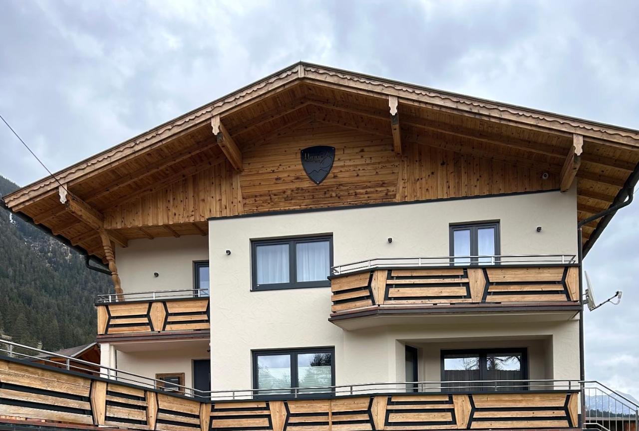 Ferienwohnungen Lodge-B Weissenbach am Lech Buitenkant foto