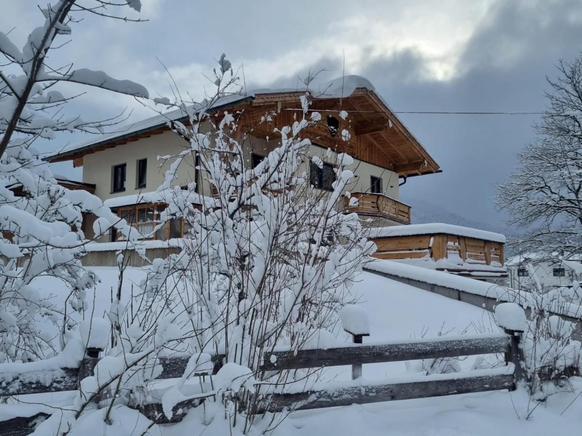 Ferienwohnungen Lodge-B Weissenbach am Lech Buitenkant foto