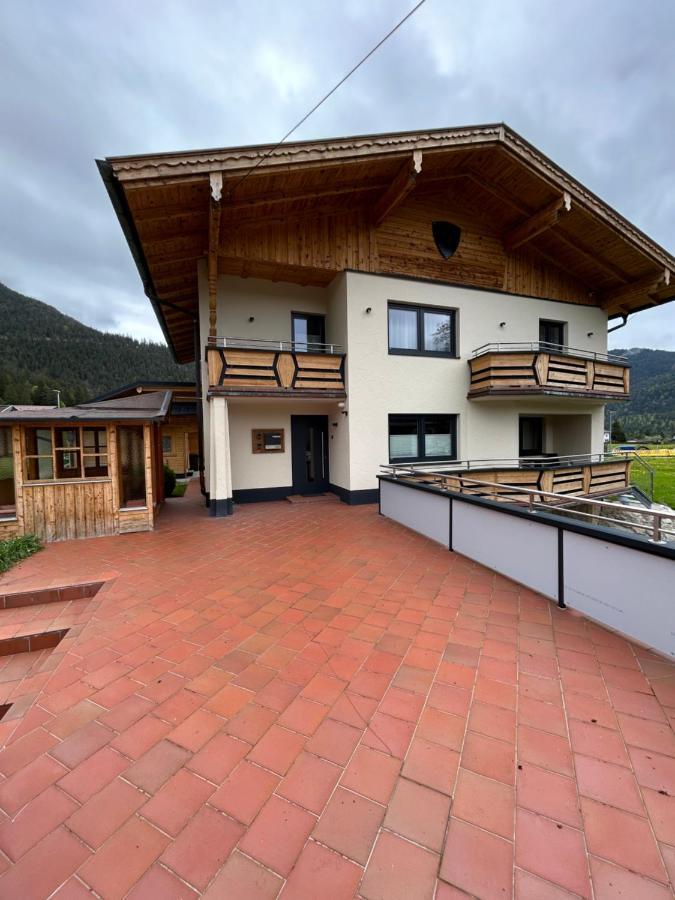 Ferienwohnungen Lodge-B Weissenbach am Lech Buitenkant foto