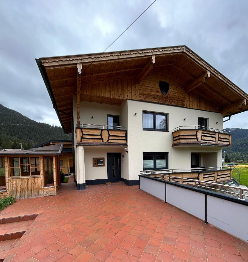 Ferienwohnungen Lodge-B Weissenbach am Lech Buitenkant foto