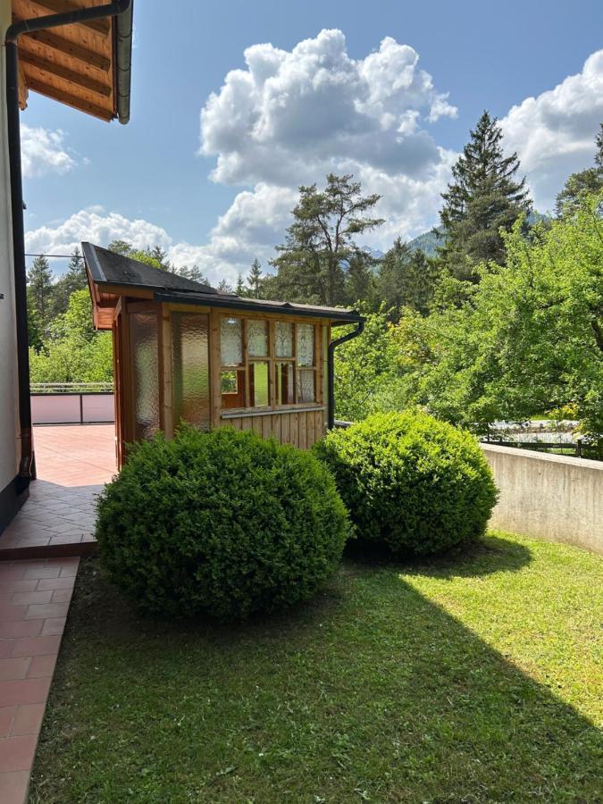 Ferienwohnungen Lodge-B Weissenbach am Lech Buitenkant foto