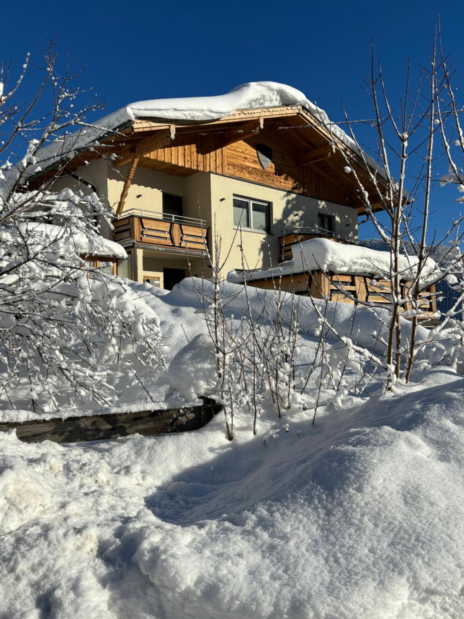 Ferienwohnungen Lodge-B Weissenbach am Lech Buitenkant foto